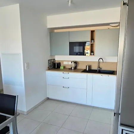 For 2 With Balcony *