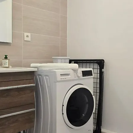 For 2 With Balcony Apartment