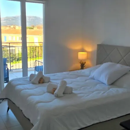 For 2 With Balcony Apartment
