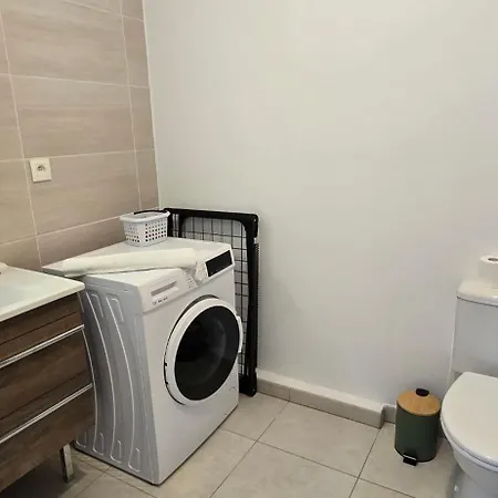 For 2 With Balcony Apartman *